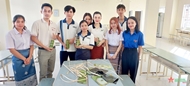 Bring Vietnamese traditional Tet to Lao and Cambodian youths